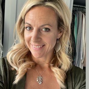 Meet your Posher, Becky